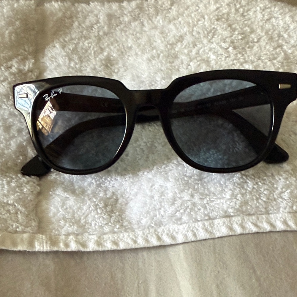 Ray-Ban Black Sunglasses